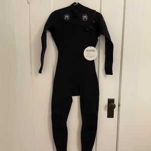 Matuse Wetsuit- New Tumo 2mm Fullsuit- Size Small